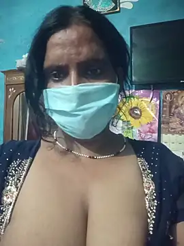 AadikiAunty webcam