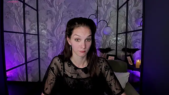 MirandaGlow webcam