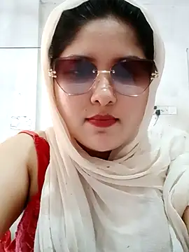 Nusrat-N live cam on StripChat