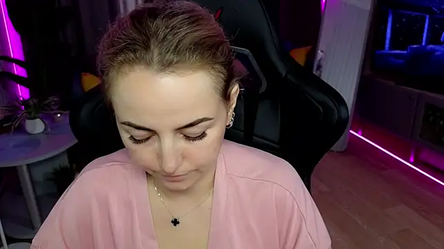 Mira_Mermayd live cam on StripChat