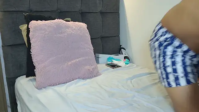 aly_n_sebas webcam