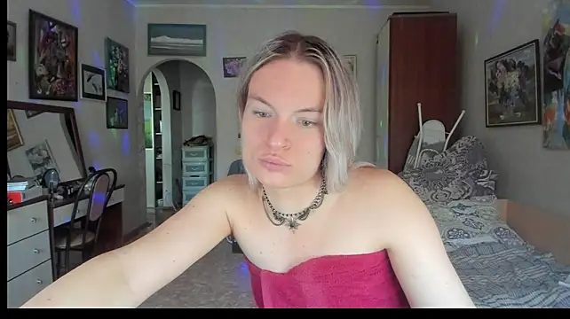 milliKira006 webcam