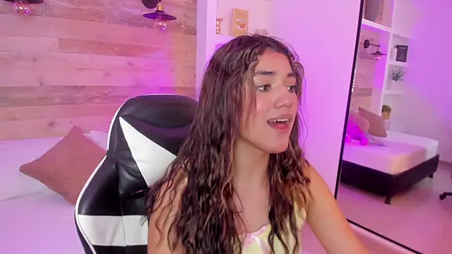 cristin_collins webcam