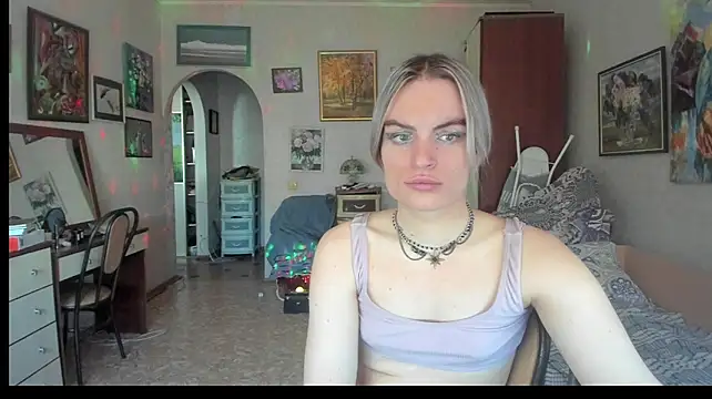 milliKira006 webcam