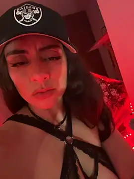 SweetHushviolet webcam