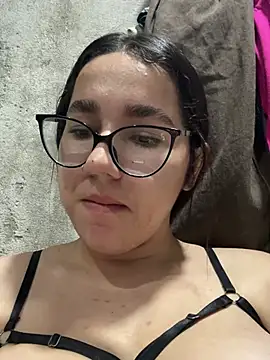 miakhalaf_ webcam