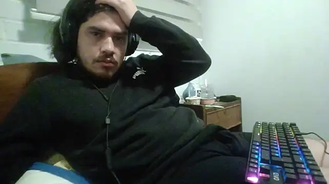 hung_weeb webcam