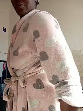 sluttylaura21 webcam
