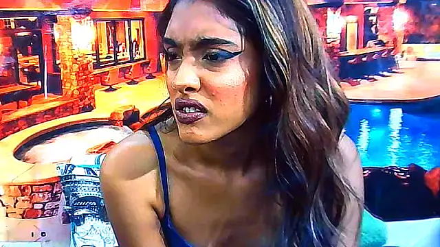 IndianPretty14u2Luv webcam