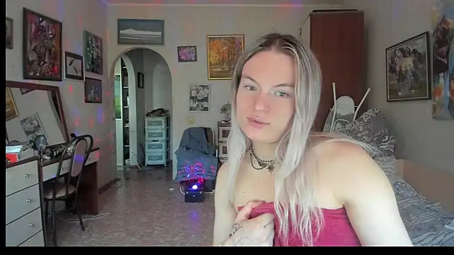 milliKira006 webcam