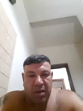 Biglove83 webcam