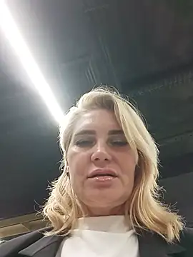 JennyOMay webcam