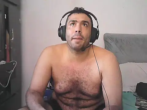 alphalatinobearx webcam