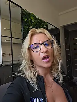 KaylinJan webcam