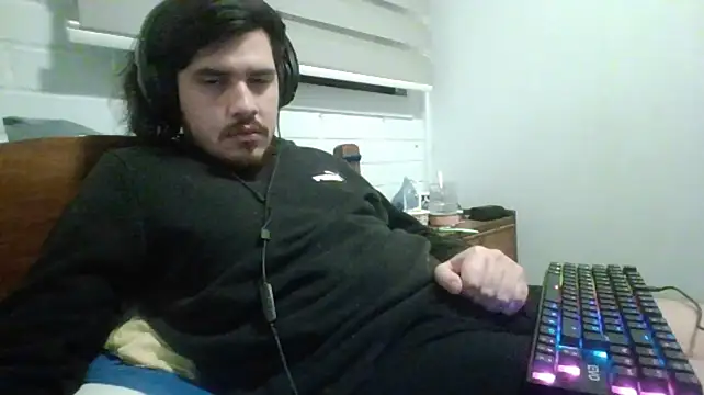 hung_weeb webcam