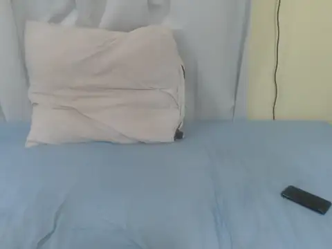 FlirtyMilf webcam