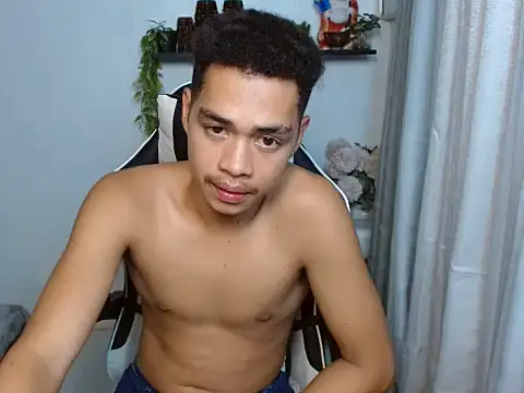 curlyasian_njxx webcam
