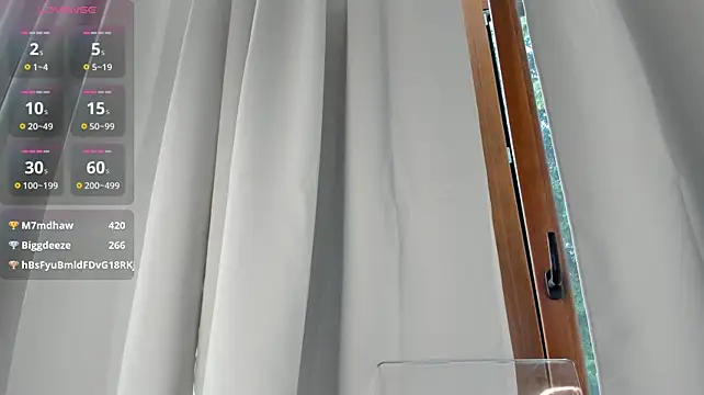 Naila18 live sex cam