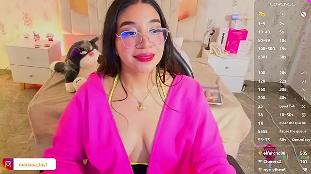 MARIANA_TAY1 live cam on StripChat