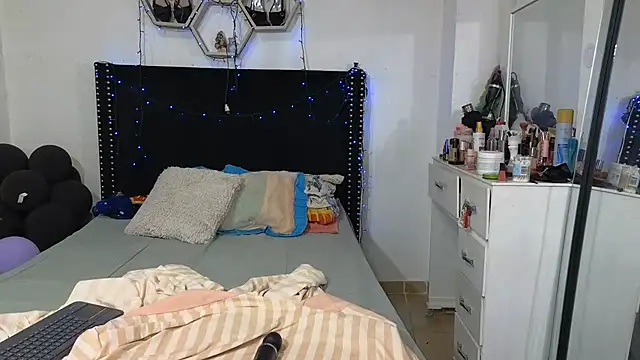 charlotte_077 webcam