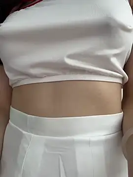meimei_x (F young) - 何须浅碧深红色 自是花中第一流
