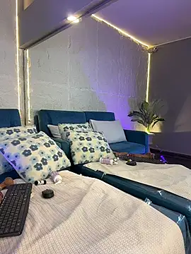 cristalcollins_ (F teen) - squirt