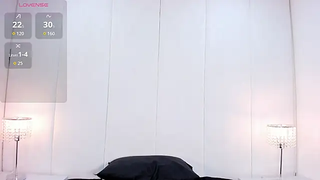 Evaa_Martinez live cam on StripChat