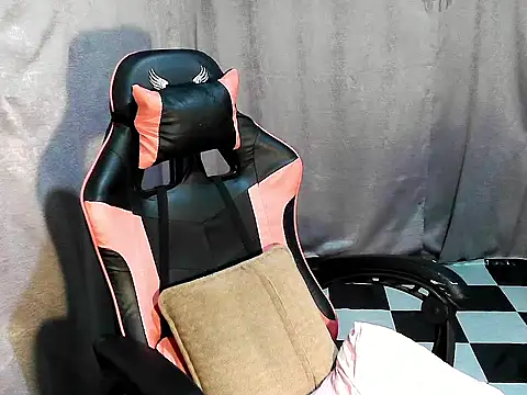 BrendaMore webcam