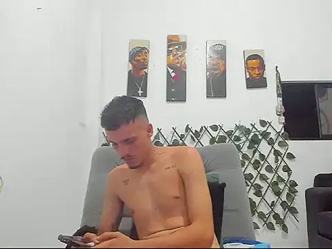 Latins_Boss webcam