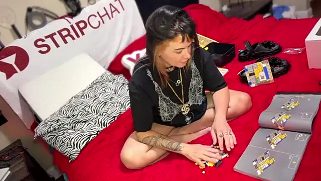 MarlaFknSinger live cam on StripChat
