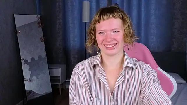 VioletDesiree webcam