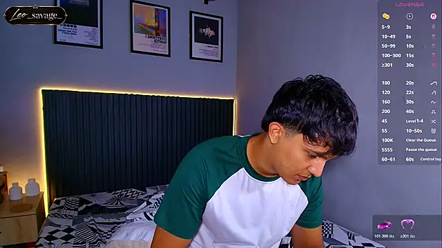 Leo_Savage_ webcam
