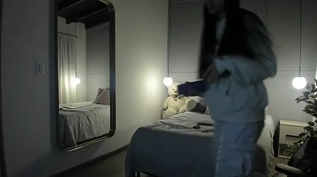 Aurora_Evanss webcam