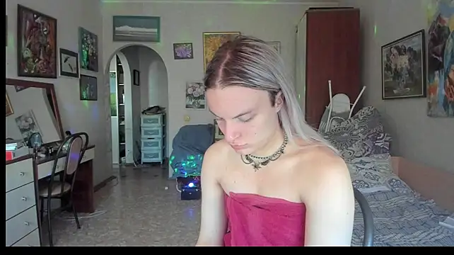 milliKira006 live cam on StripChat