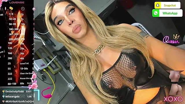 MistressxMommyNathalie live cam on StripChat