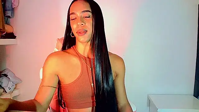 carmen14 live cam on StripChat