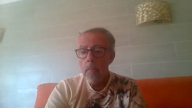 tuggy59 live cam on StripChat