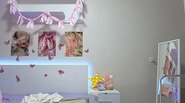 Milly_Lane webcam