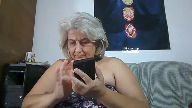 ExquisiteMature webcam