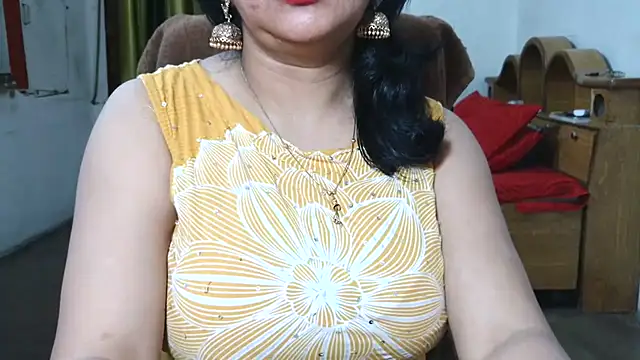 Cute_Mahi22 webcam