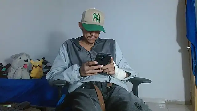 skinny23cm webcam