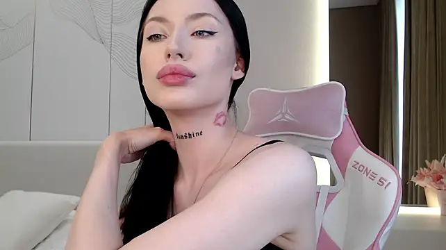 JenniferQueen11 webcam