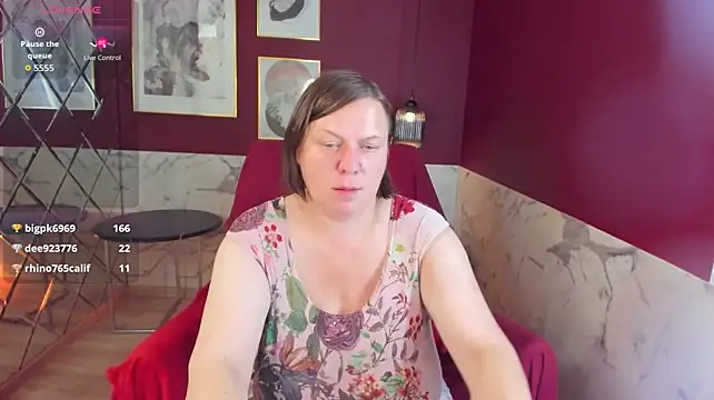 KellyPerfection webcam
