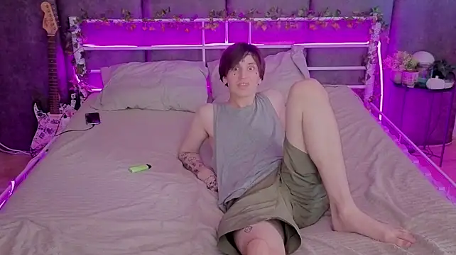 Danny_loves_Mary