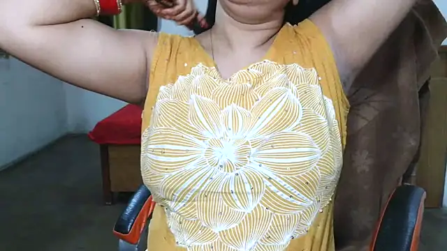 Cute_Mahi22 webcam