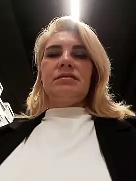 JennyOMay Live Webcam on Stripchat