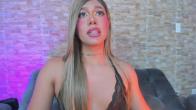 Dreams_Chloe webcam