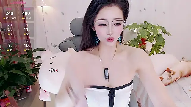 yaoyao-baby520 live cam on StripChat
