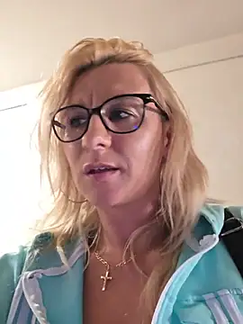 KaylinJan webcam