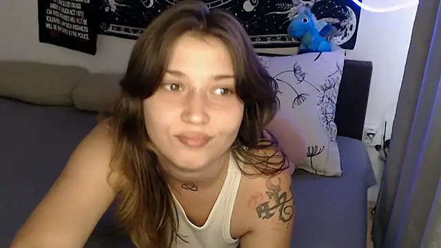 AlienforTwenty webcam